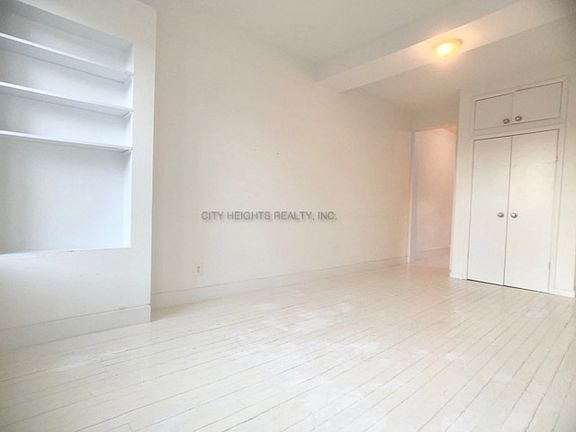 3rd image of 211 E 10th St APT 14