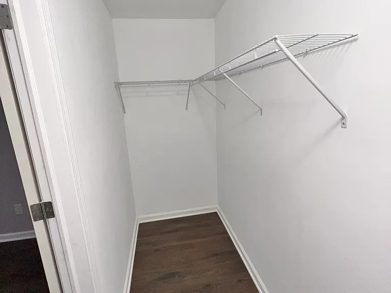 1 Augustine Dr — Photo 15