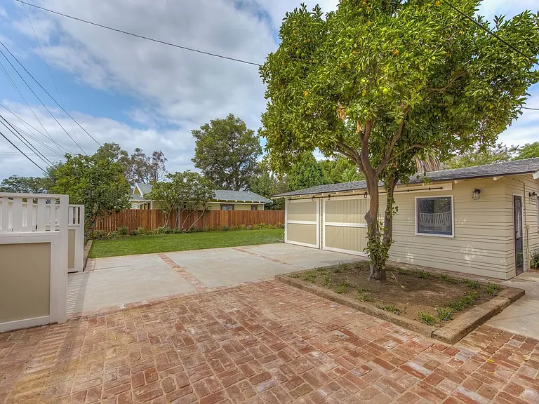 306 N Shaffer St — Photo 38