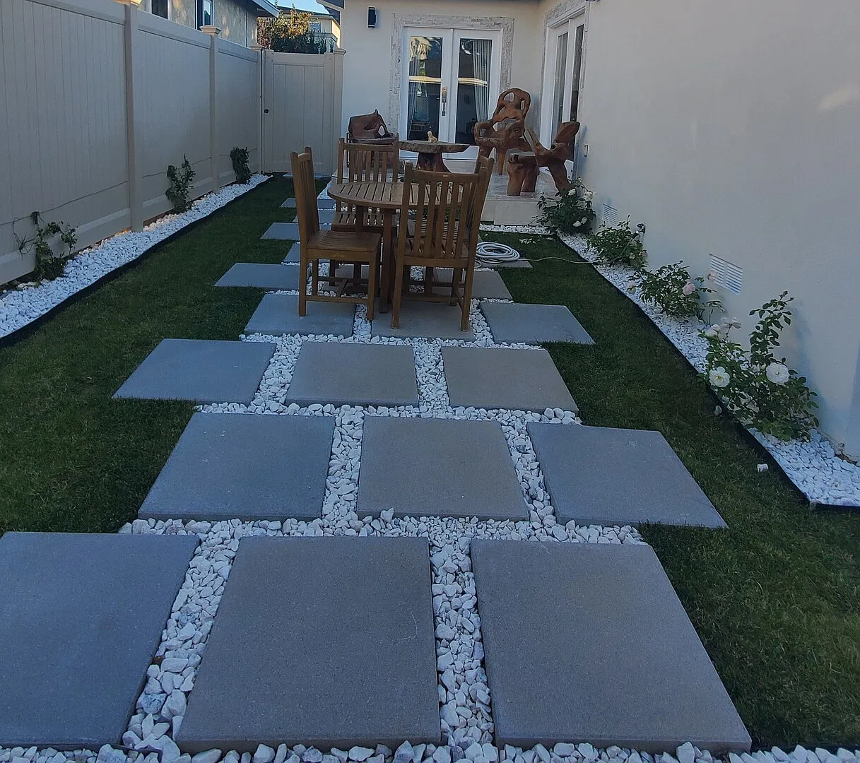 Luxury White Beach House — Photo 2