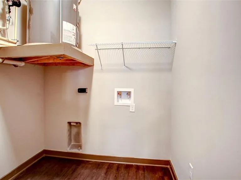 800 Millwood Ln #902-218 — Photo 28