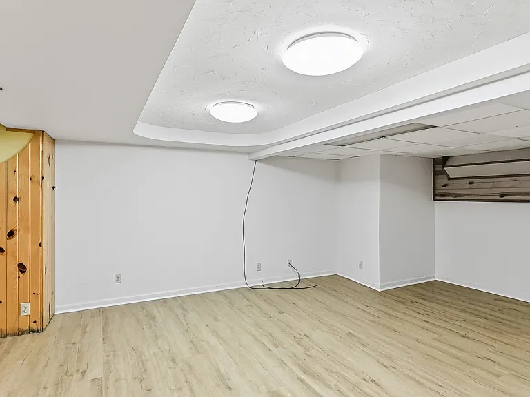 5227 Rees St — Photo 20