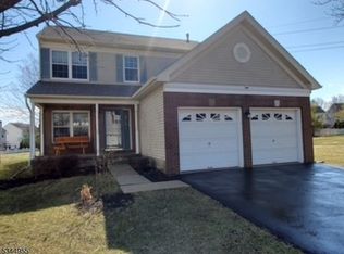 758 Jackson Rd, Stewartsville, NJ 08886