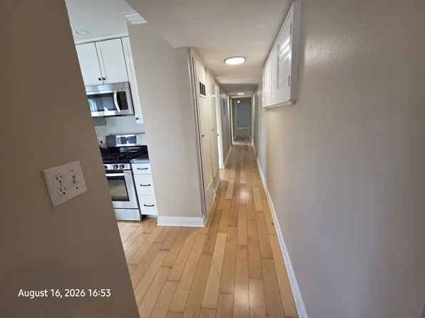 319 14th St #B, Huntington Beach, CA 92648