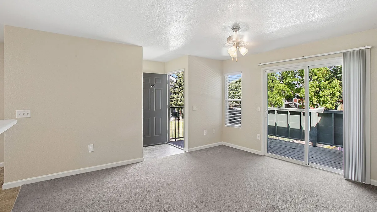Living Room | Canyon Springs - Canyon Springs