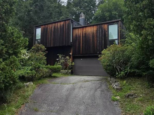 100 Mildred Avenue, Waterbury, CT 06708
