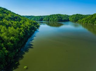 20 Bridge Pointe Ln, Sparta, TN 38583