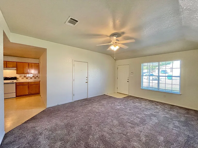 2205 Indian Trl — Photo 4