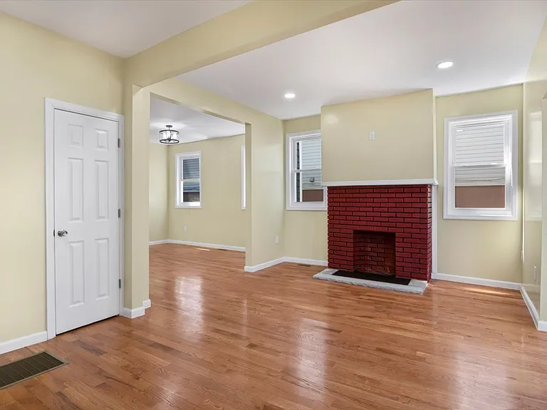 118 Lehigh Ave #1 — Photo 7