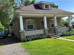 261 Hotchkiss St, Gravenhurst, ON P1P1H7