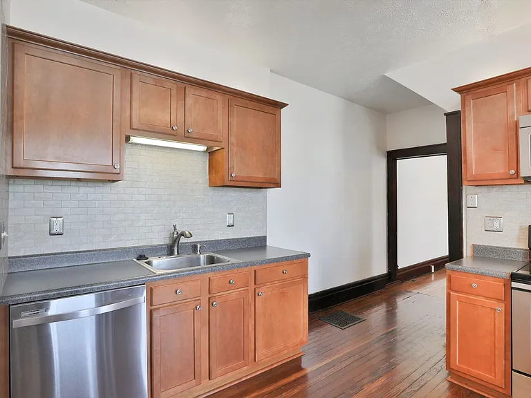 43 E Blake Ave — Photo 5
