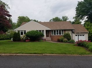 39 Lylewood Dr, Tenafly, NJ 07670