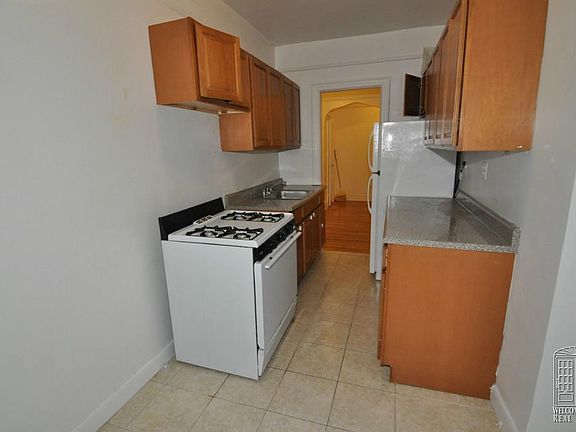5th image of 4129 46th St APT 2E