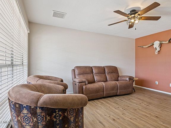 5th image of 1438 W BEAUBIEN Drive