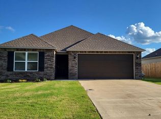 4909 Prospector Dr, Jonesboro, AR 72405