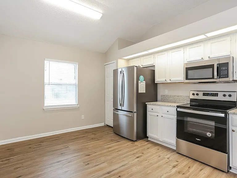 1156 Radis Pl — Photo 8