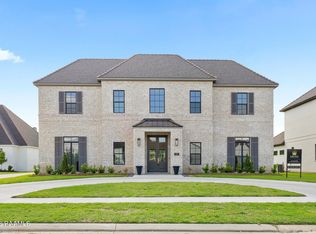 108 Trailing Oaks Dr, Youngsville, LA 70592