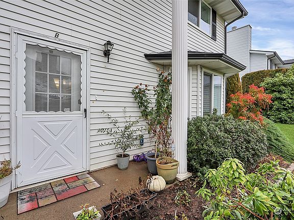 2nd image of 3609 I Street SE #B