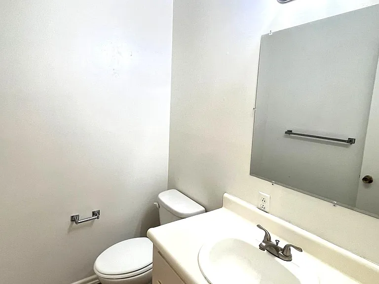1022 Fabulous Dr #A — Photo 3