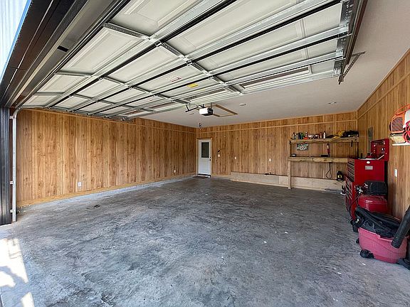 3rd image of 145 Lillian Ln