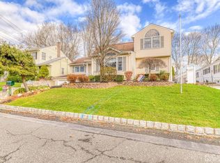 83 George St, Milltown, NJ 08850