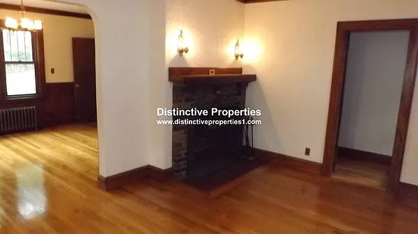 155 Washington St — Photo 3