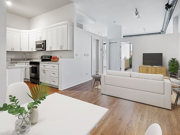 5th image of 4751 N Artesian Ave APT 302