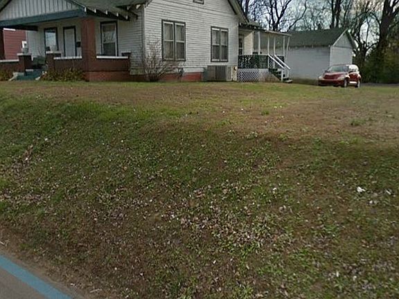 Side lot and front of home