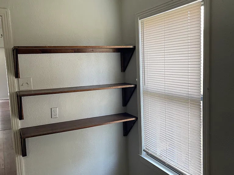 1831 Norfolk Ave — Photo 8