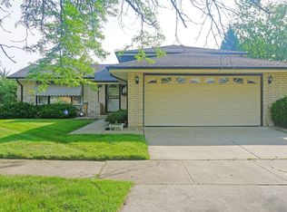 242 Riverside Dr, Dolton, IL 60419