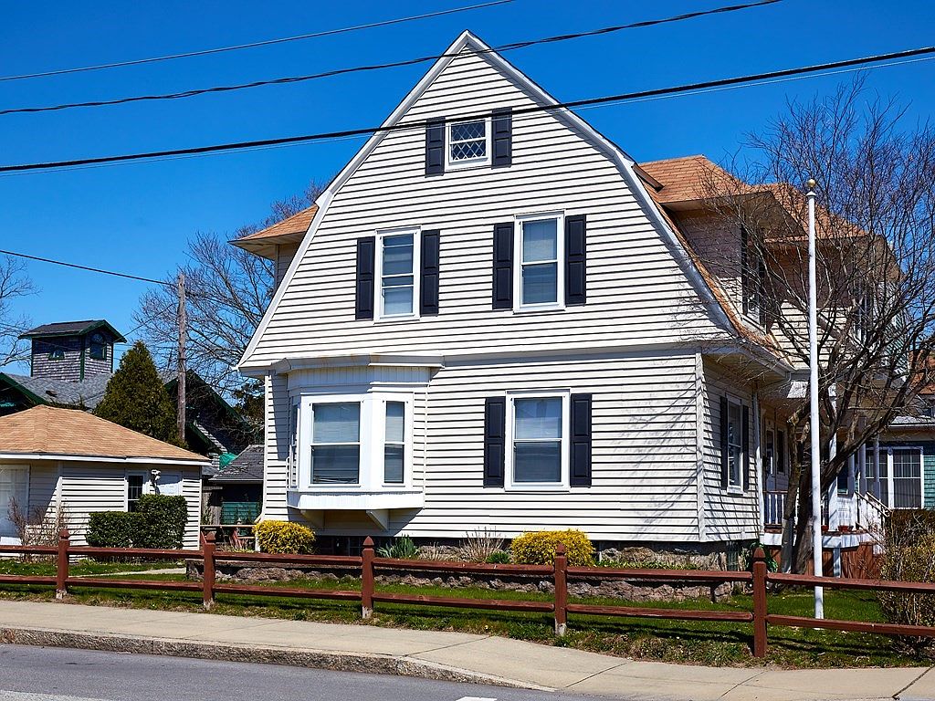 956 Robeson St, Fall River, MA 02720 MLS 73120113 Zillow