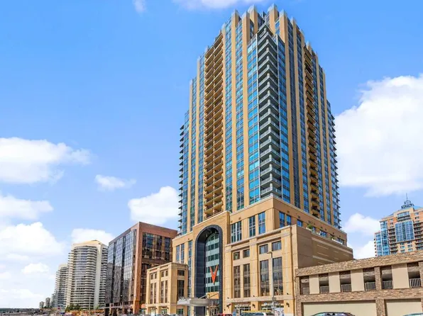 930 S 6th Ave SW #3308, Calgary, AB T2P 1J3