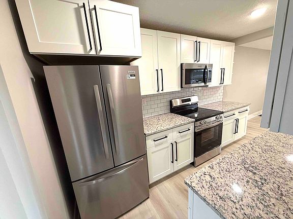 4th image of 8257 Georgianna Dr