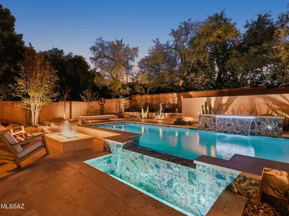 5140 E Woodgate Ln, Tucson, AZ 85712