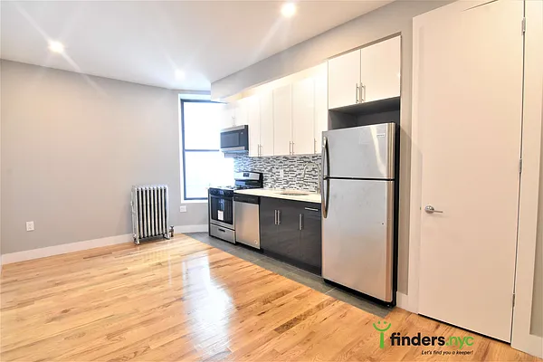Rented by Clove Realty LLC | media 2