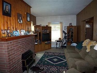 3rd image of 69 W Wood St