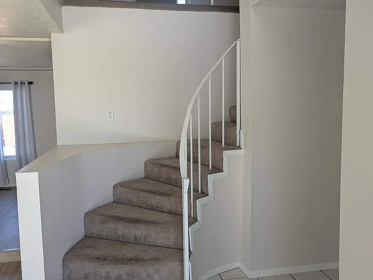 10233 La Paz Dr NW — Photo 4