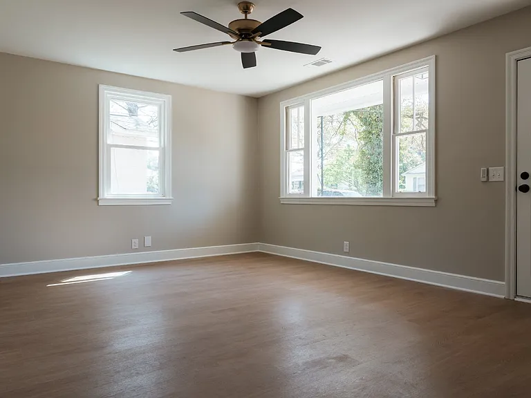 332 Guilford St — Photo 7