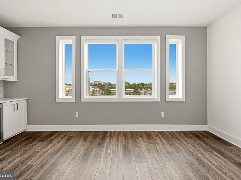 44824 Tiverton Sq — Photo 8