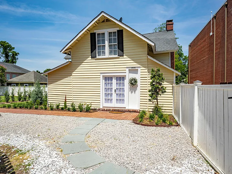 241 Laurens St SW #C — Photo 22