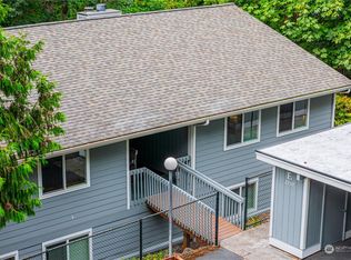 2969 SE Mile Hill Dr APT E4, Pt Orchard, WA