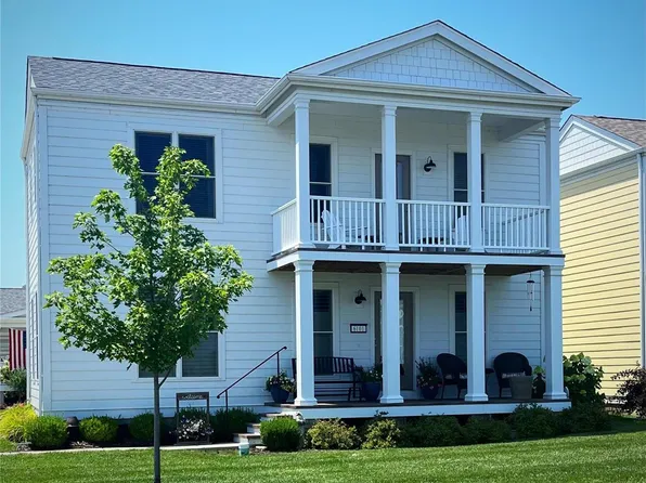 6101 New Town Blvd, Saint Charles, MO 63301