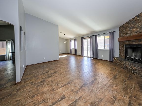 3rd image of 8337 S Via Tormentosa