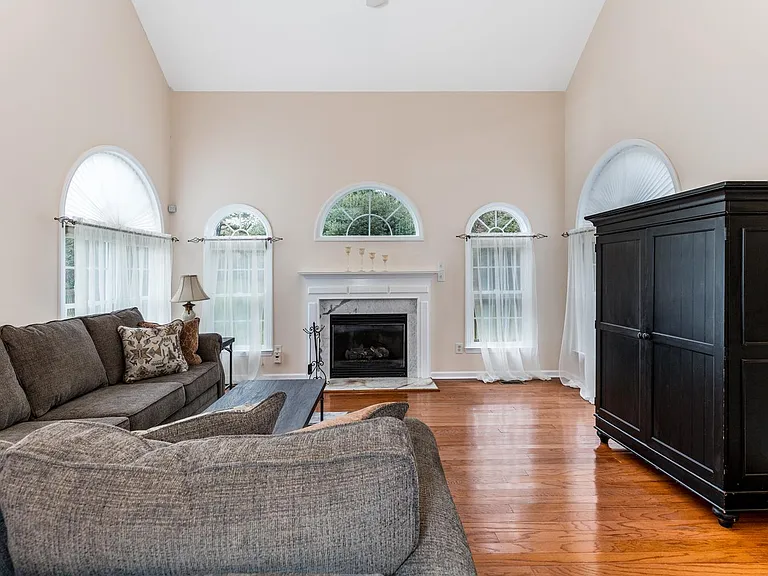 1712 Cheshire Bridge Rd — Photo 5