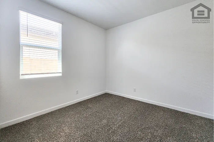 40110 W Shaver Dr — Photo 8