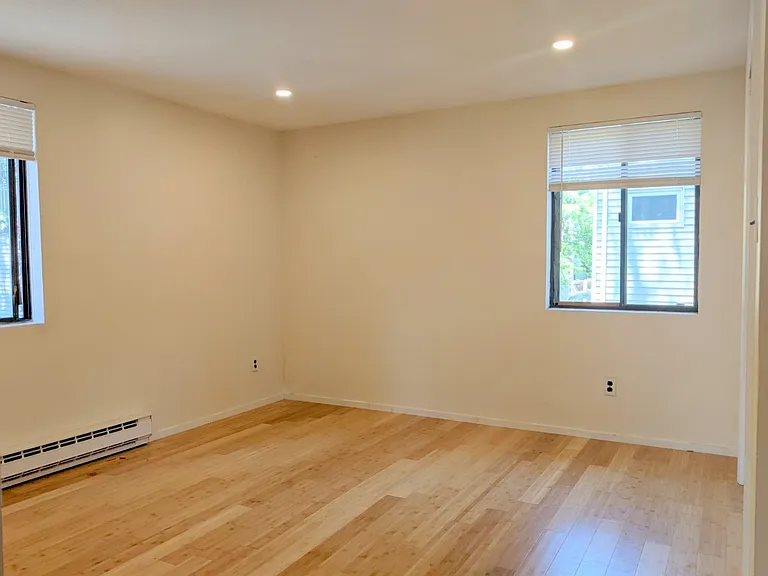 102 Alpine St #4 — Photo 11