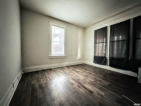 2nd image of 1521 S Lydia Ave