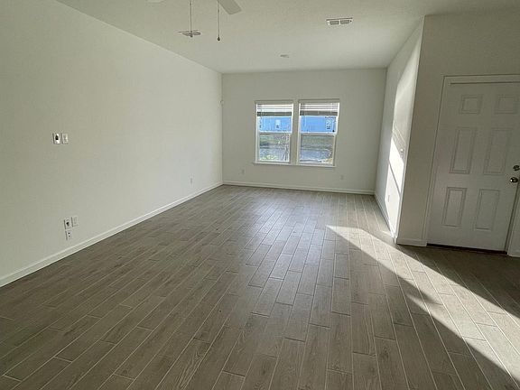 5th image of 109 Carmella Ct
