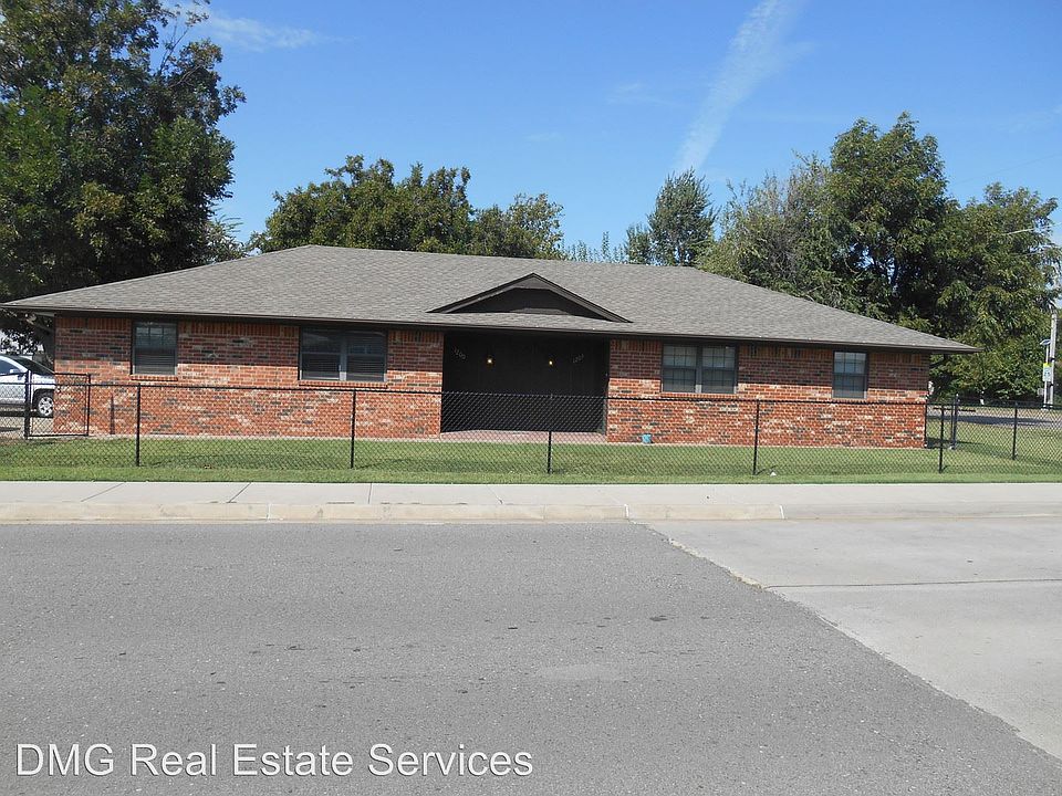 1st image of 1204 N Crawford Ave
