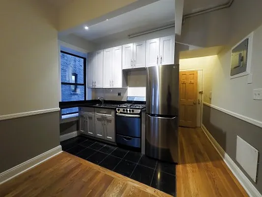 Rented by Standard Realty | media 28